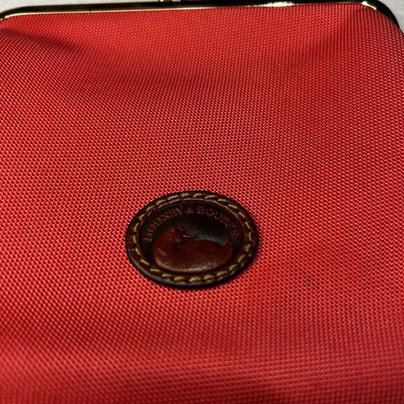 Dooney & Bourke Kiss-lock Coin Purse Wallet in Red, Card Slots, Classic - Picture 6 of 6